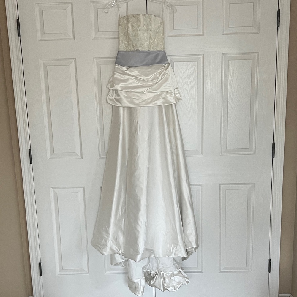 Vintage Stunning Ivory and Silver Strapless W/ Sash And Court Train Prom Dress